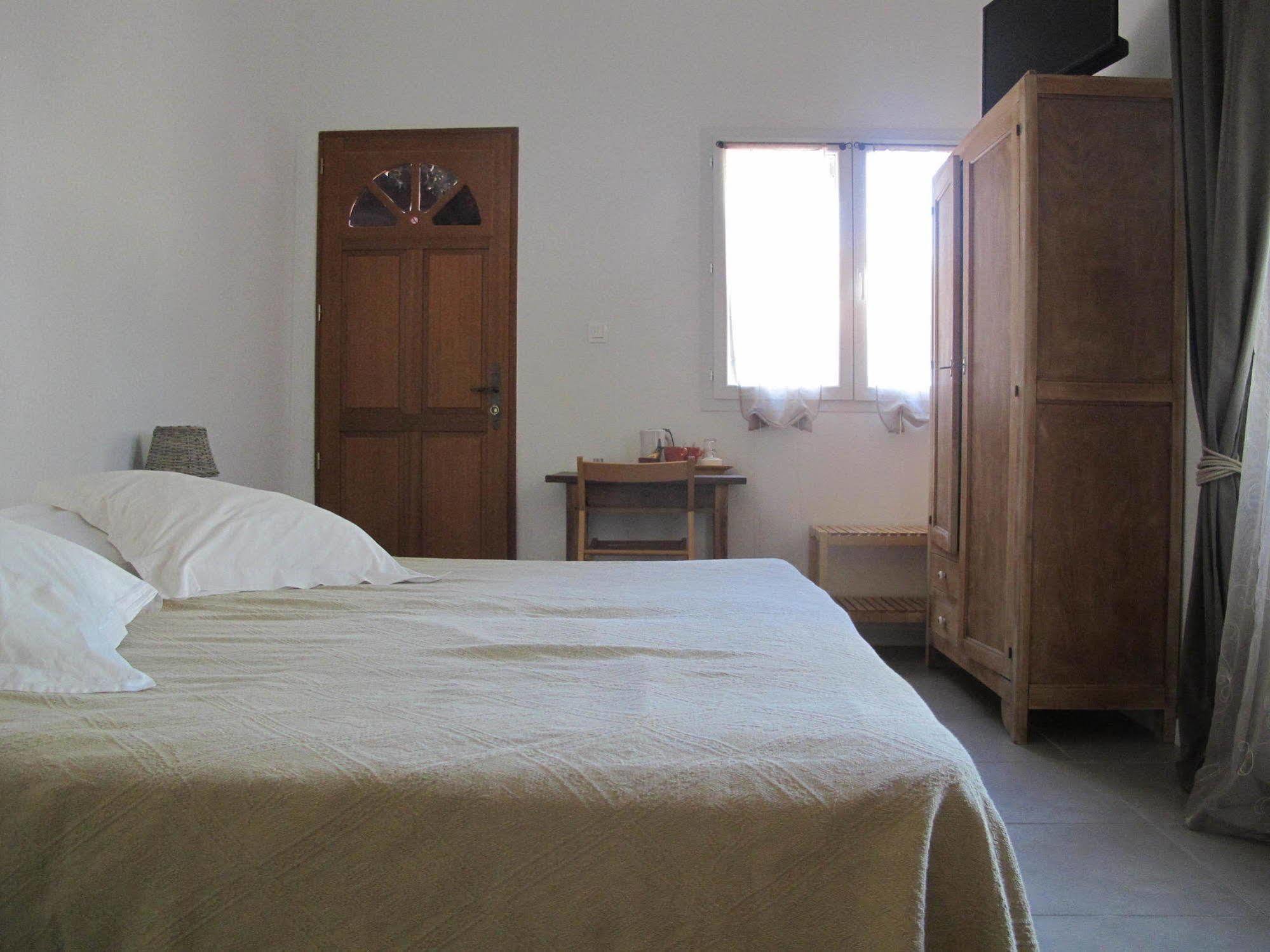 Lou Cardalines Bed & Breakfast Bédoin Екстериор снимка
